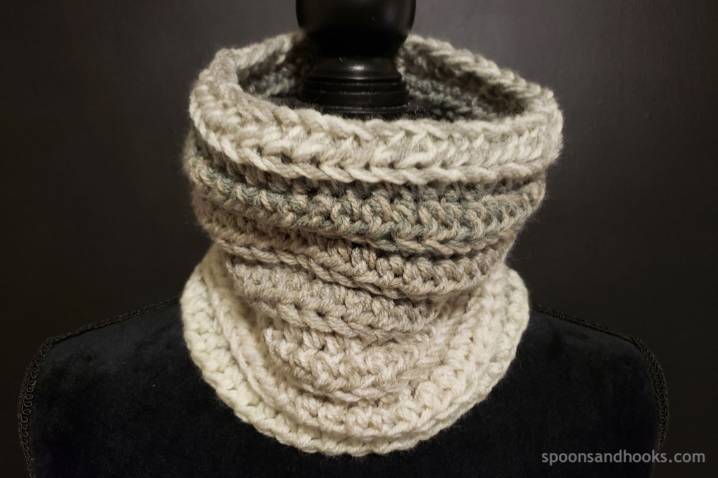 Stash-busting cowl