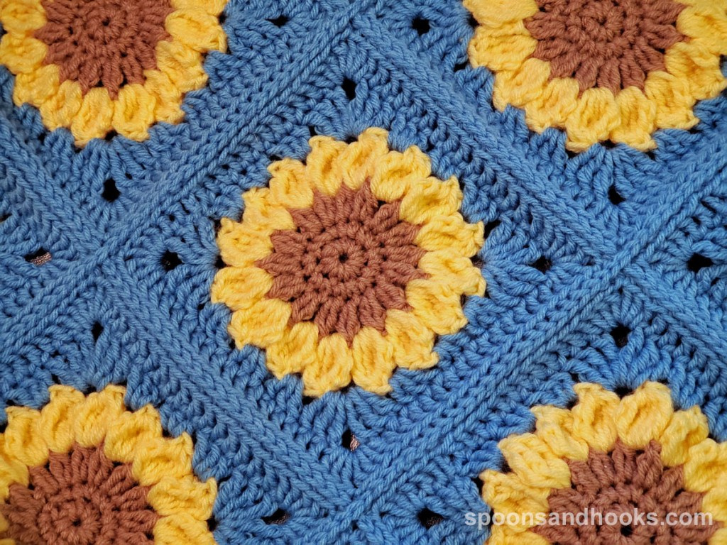 “Prayers for Ukraine” sunflower afghan&nbsp;block